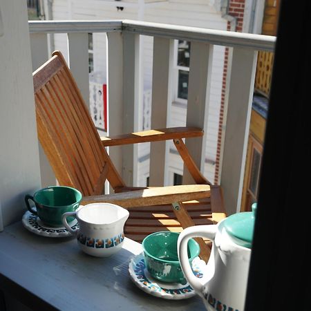 Tilas - Rooms In 19Th Century Wooden Townhouse,Kadikoy Istambul Extérieur photo