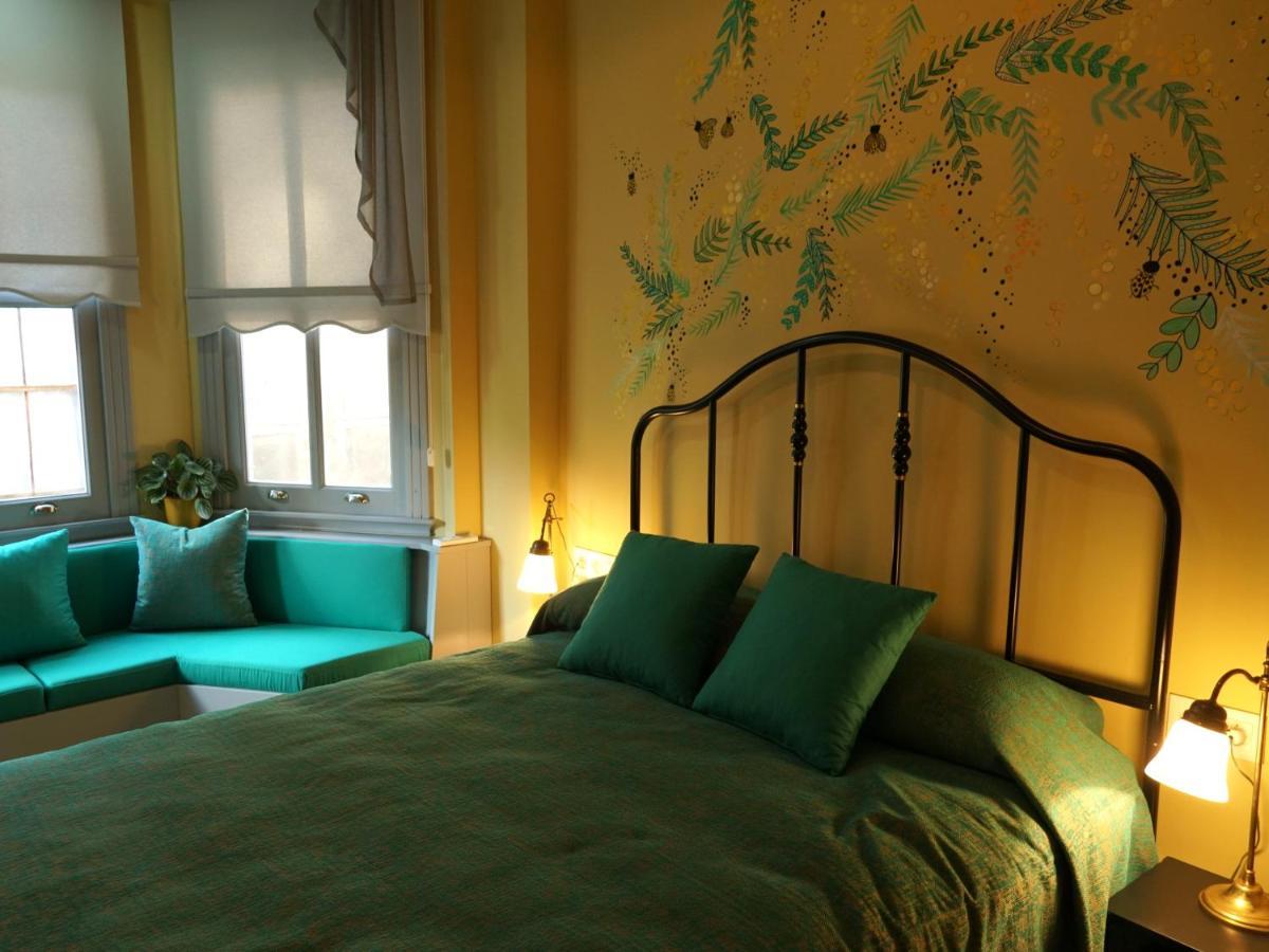 Tilas - Rooms In 19Th Century Wooden Townhouse,Kadikoy Istambul Extérieur photo