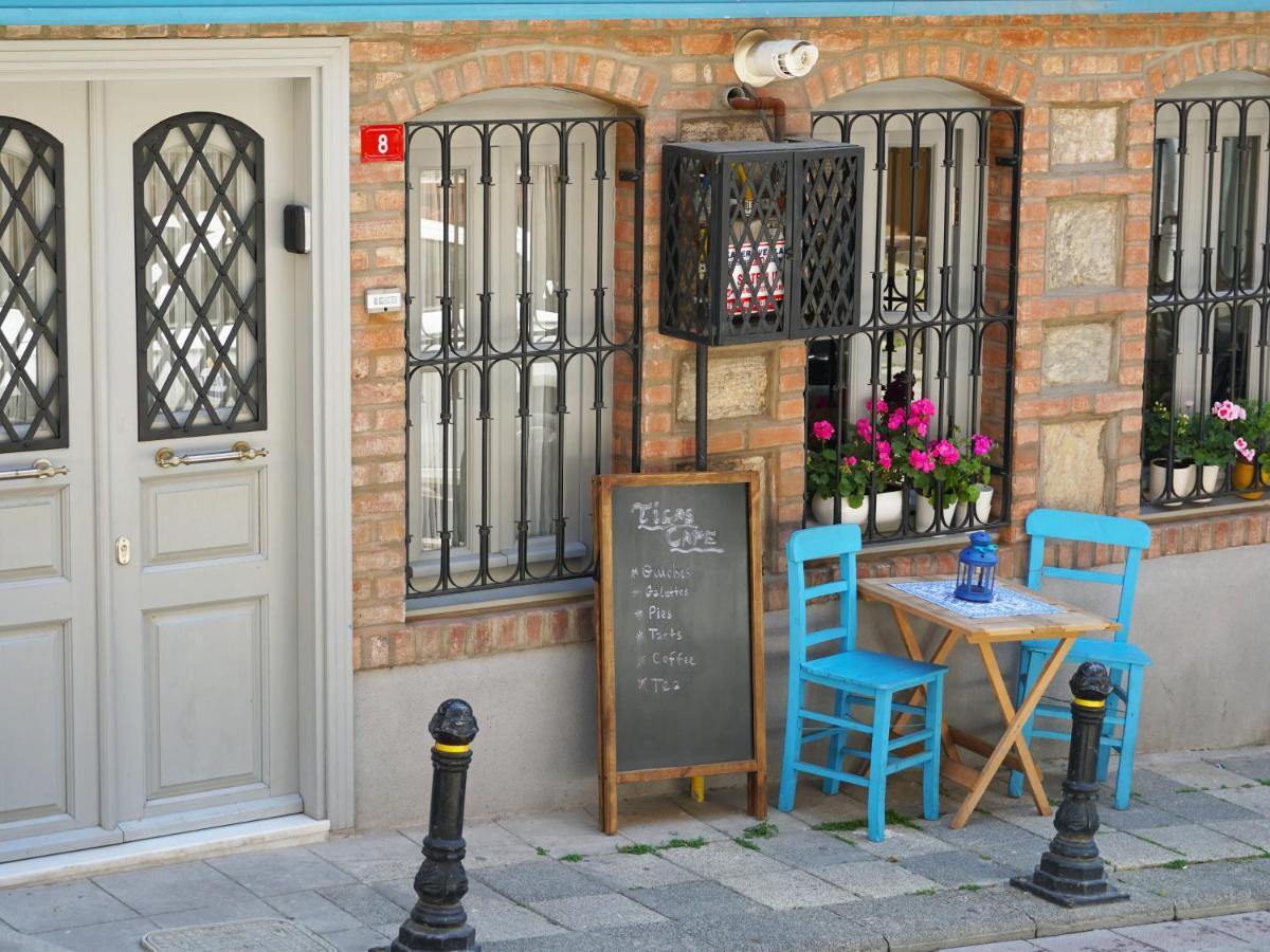 Tilas - Rooms In 19Th Century Wooden Townhouse,Kadikoy Istambul Extérieur photo