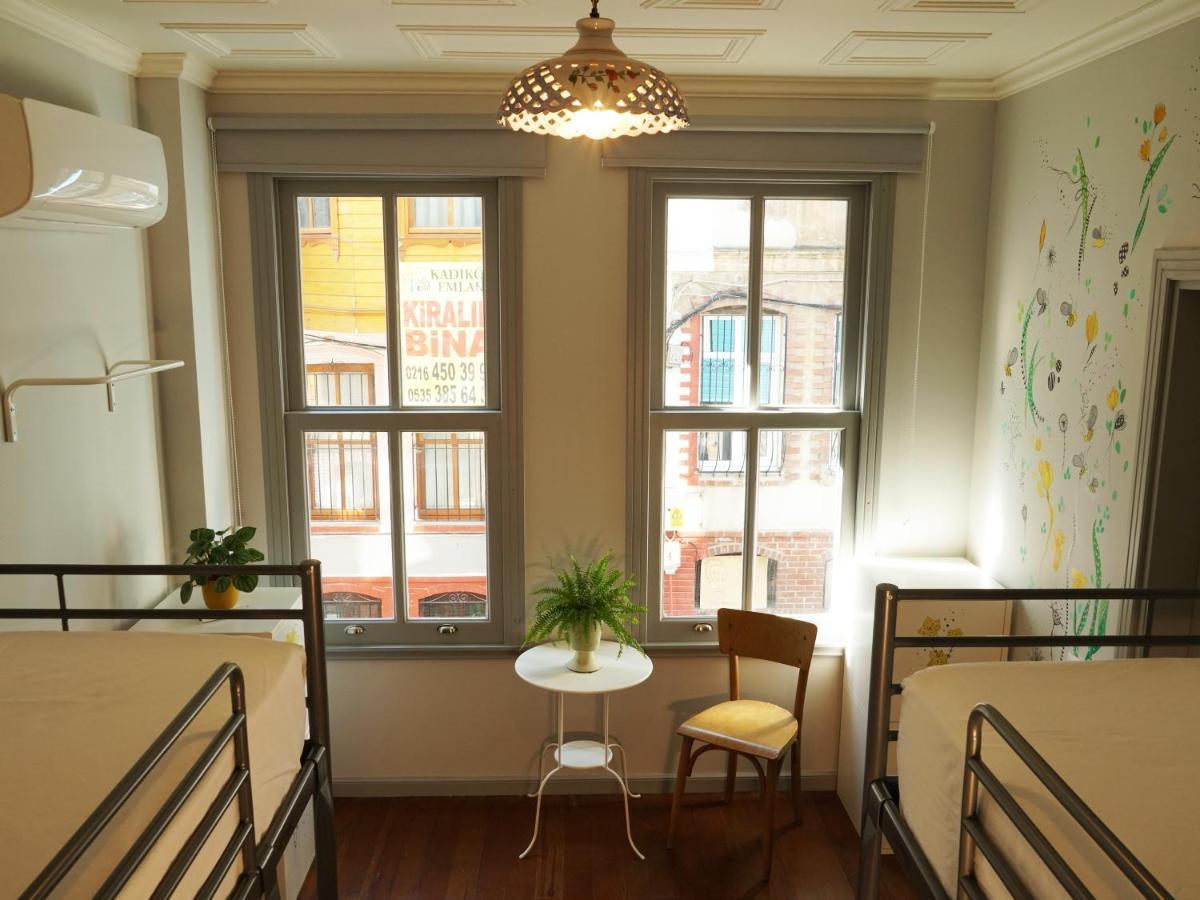 Tilas - Rooms In 19Th Century Wooden Townhouse,Kadikoy Istambul Extérieur photo
