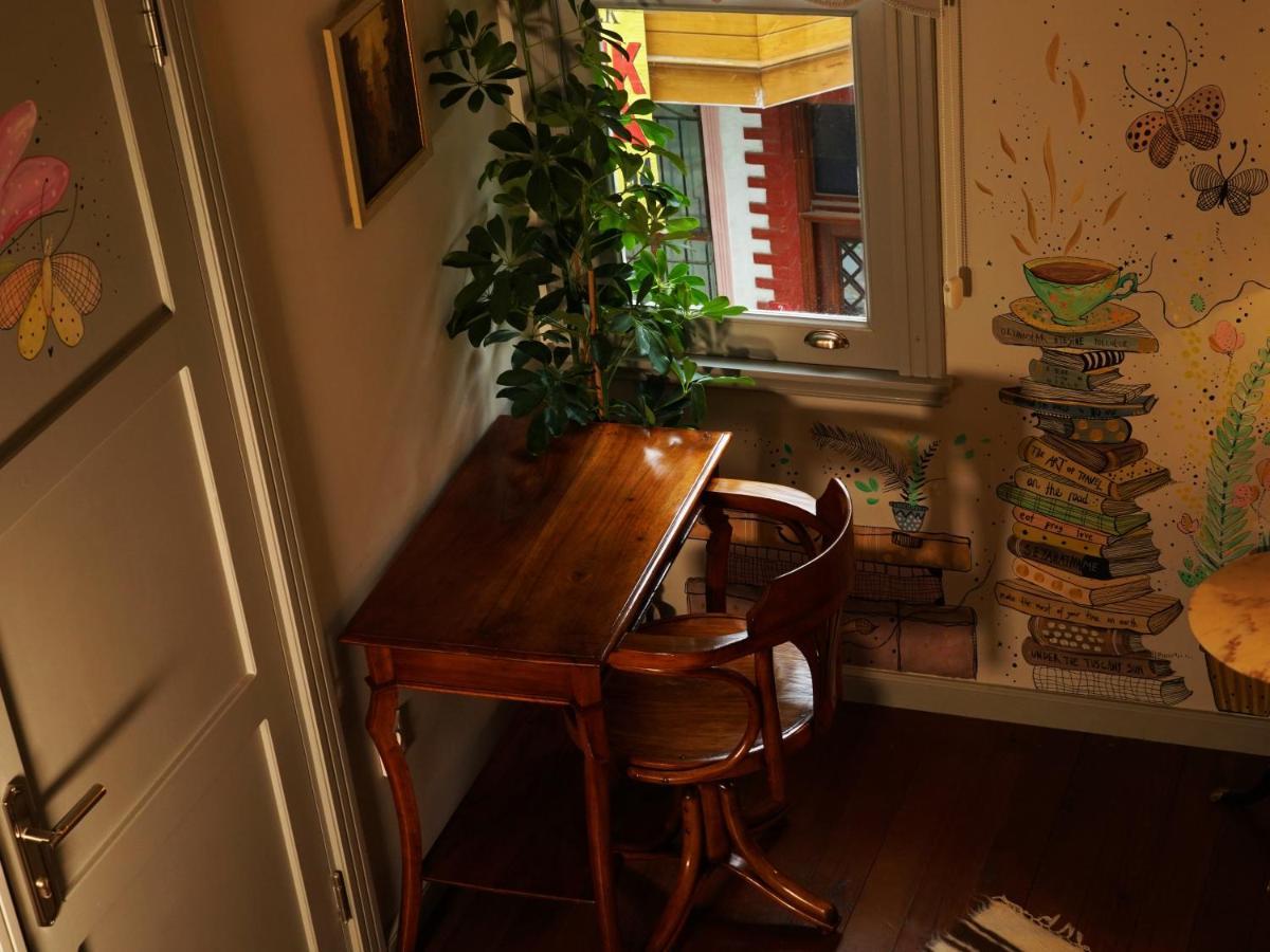 Tilas - Rooms In 19Th Century Wooden Townhouse,Kadikoy Istambul Extérieur photo
