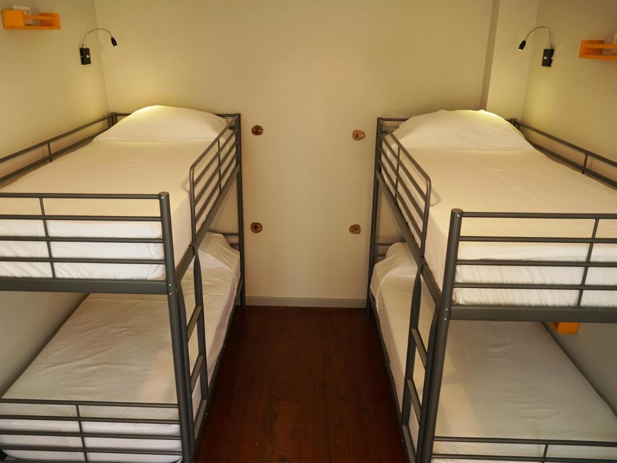 Tilas - Rooms In 19Th Century Wooden Townhouse,Kadikoy Istambul Extérieur photo