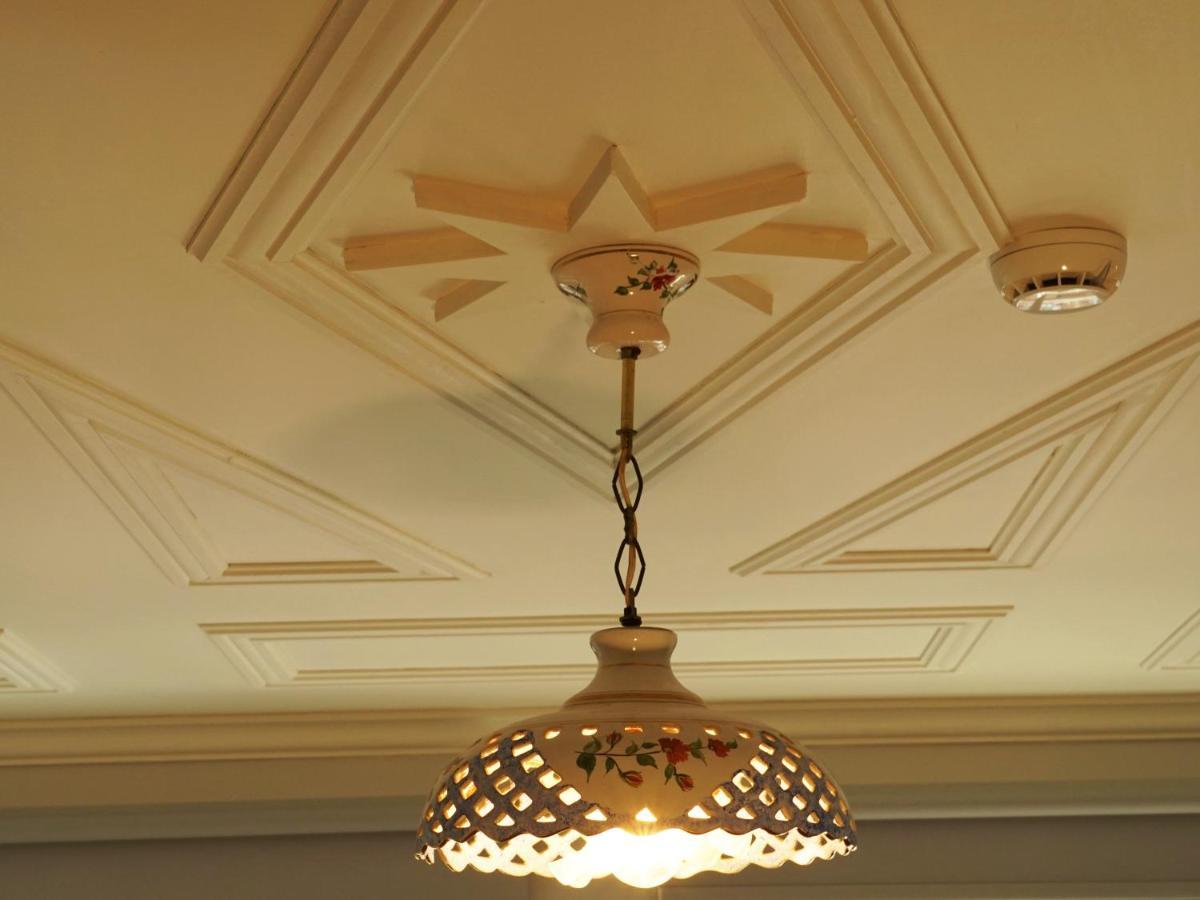 Tilas - Rooms In 19Th Century Wooden Townhouse,Kadikoy Istambul Extérieur photo
