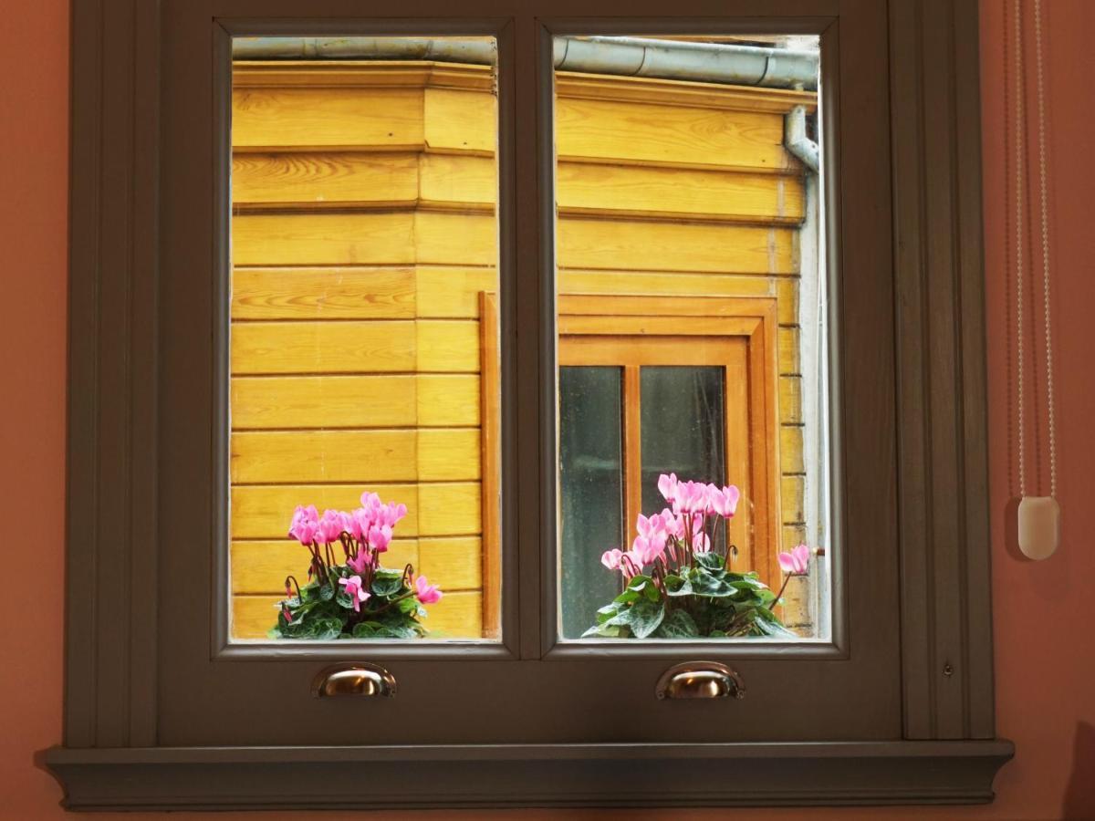 Tilas - Rooms In 19Th Century Wooden Townhouse,Kadikoy Istambul Extérieur photo